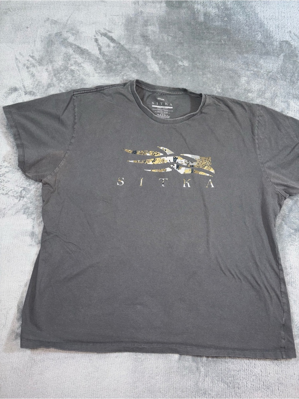 Y2K Sitka Men's Short Sleeve Graphic Tee in Charcoal